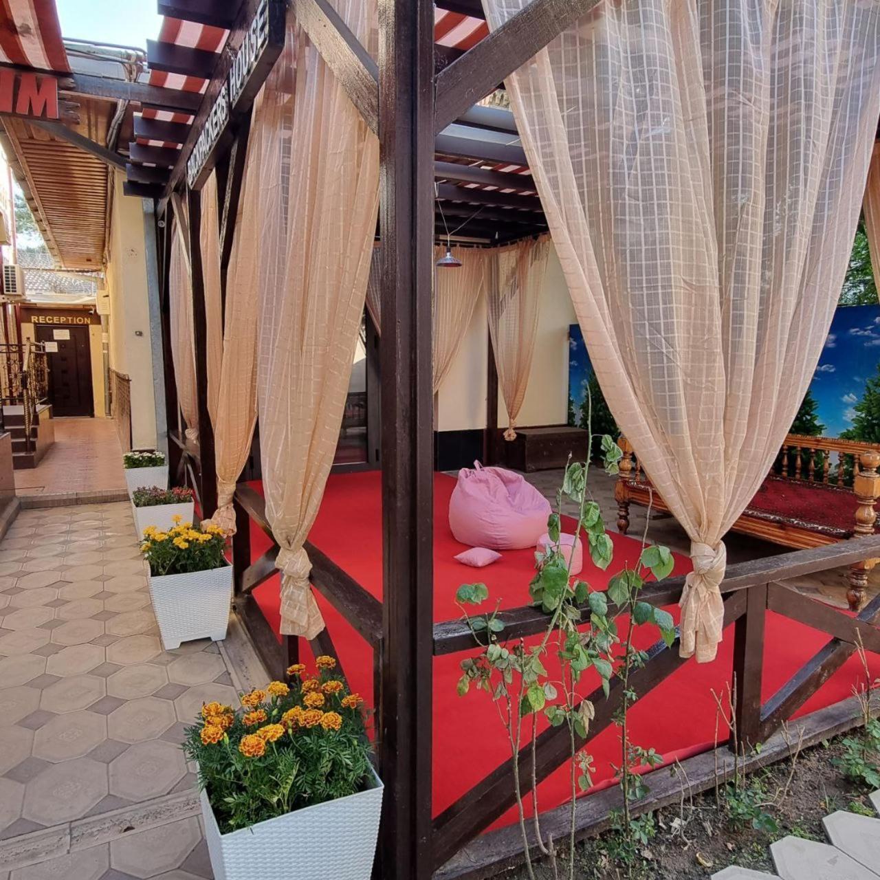 Sim-Sim Hostel & Backpackers Samarkand Exterior photo